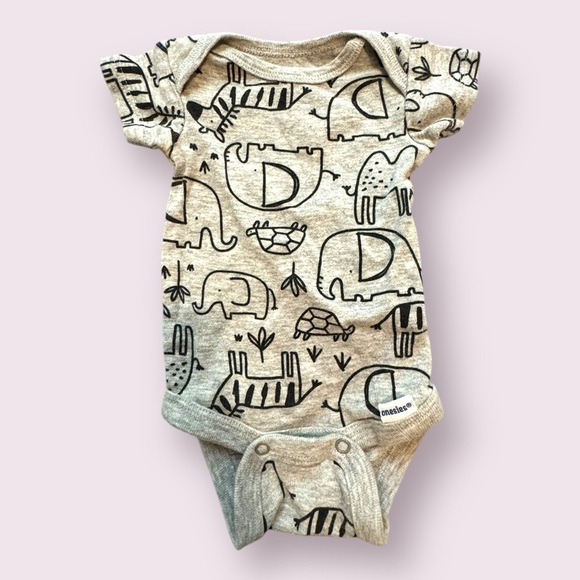 Gerber Animal Onesie Newborn Set - Gray and Blue - Picture 4 of 5